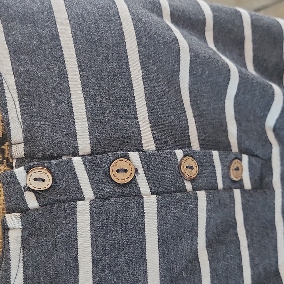 YIBOCK Casual Sleeveless Button Down Striped Short Jumpsuit Henley Romper - Picture 6 of 15